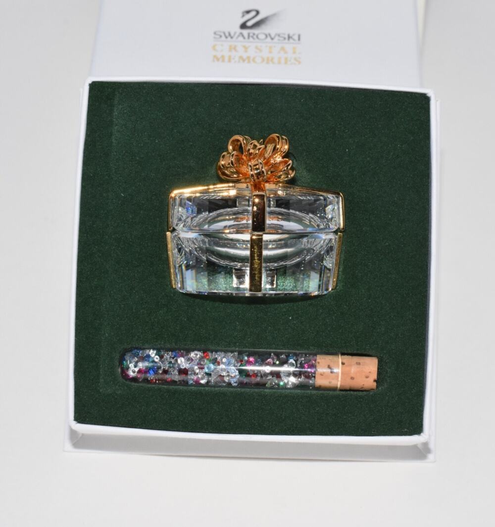 Swarovski Crystal Memories Secrets Gold Bow Surprises Jewelry Gift Box Retired